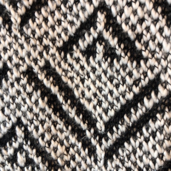 LUCKY BRAND Size L hooded sweater - Picture 4 of 6